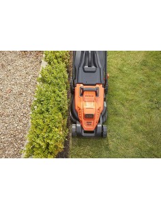 Cortacésped 1.800W 42cm con empuñadura engomada Black+Decker 2