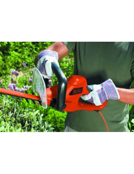 Cortasetos 700W de potencia y una longitud Black+Decker