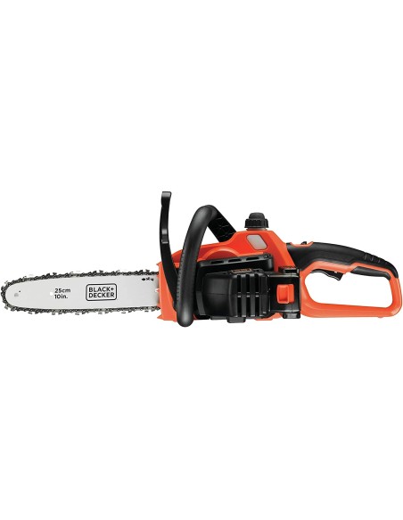 Motosierra con una batería de 18V 2Ah Black+Decker
