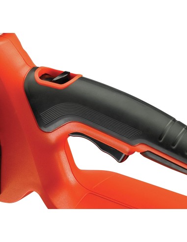 Motosierra con una batería de 18V 2Ah Black+Decker