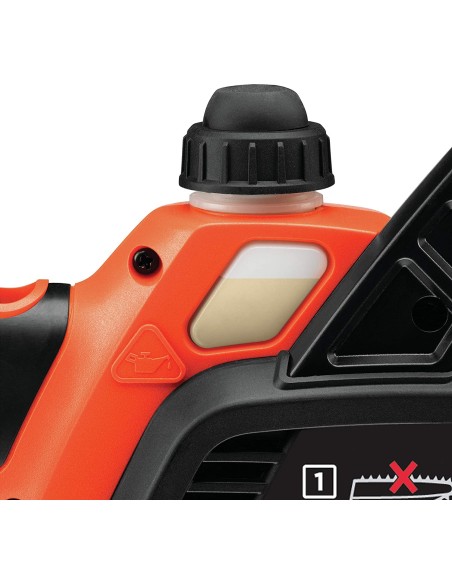 Motosierra con una batería de 18V 2Ah Black+Decker