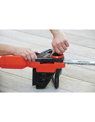 Motosierra con una batería de 18V 2Ah Black+Decker