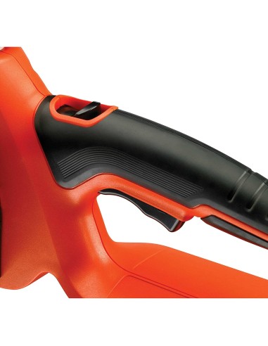 MotoSierra con una batería de 36V 2Ah Black+Decker