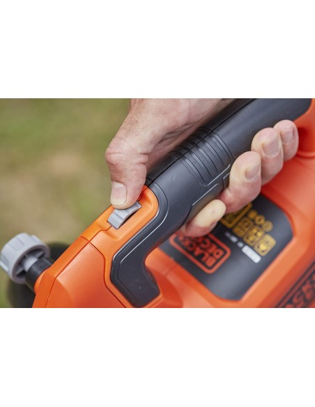 Sopladoraspiradortriturador con una batería de 36V 2,5Ah Black+Decker