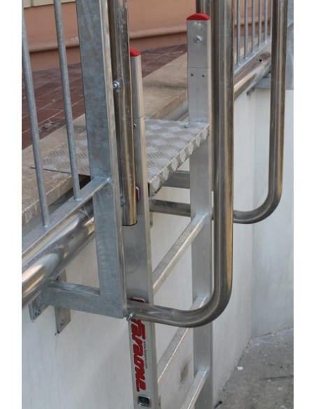 Escalera vertical de seguridad sin jaula de protección SVS0-124